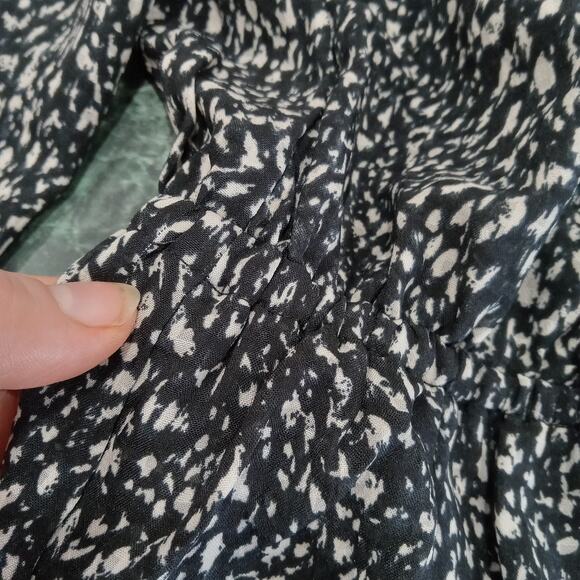 Universal Thread Womens Balloon Long Sleeve Blouse Black Abstract Sz L New Boho - Picture 7 of 15